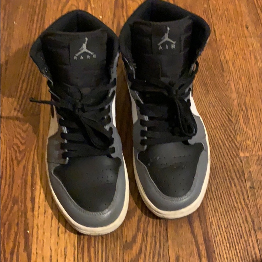 Jordan 1s - Picture 4 of 4